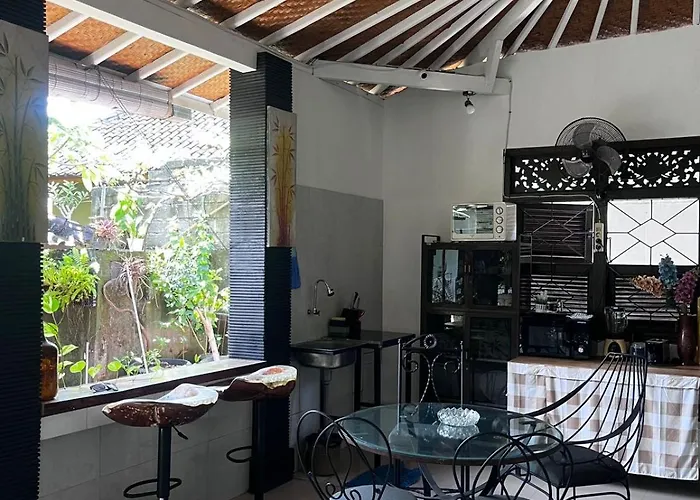 Mawar Canggu (Bali)